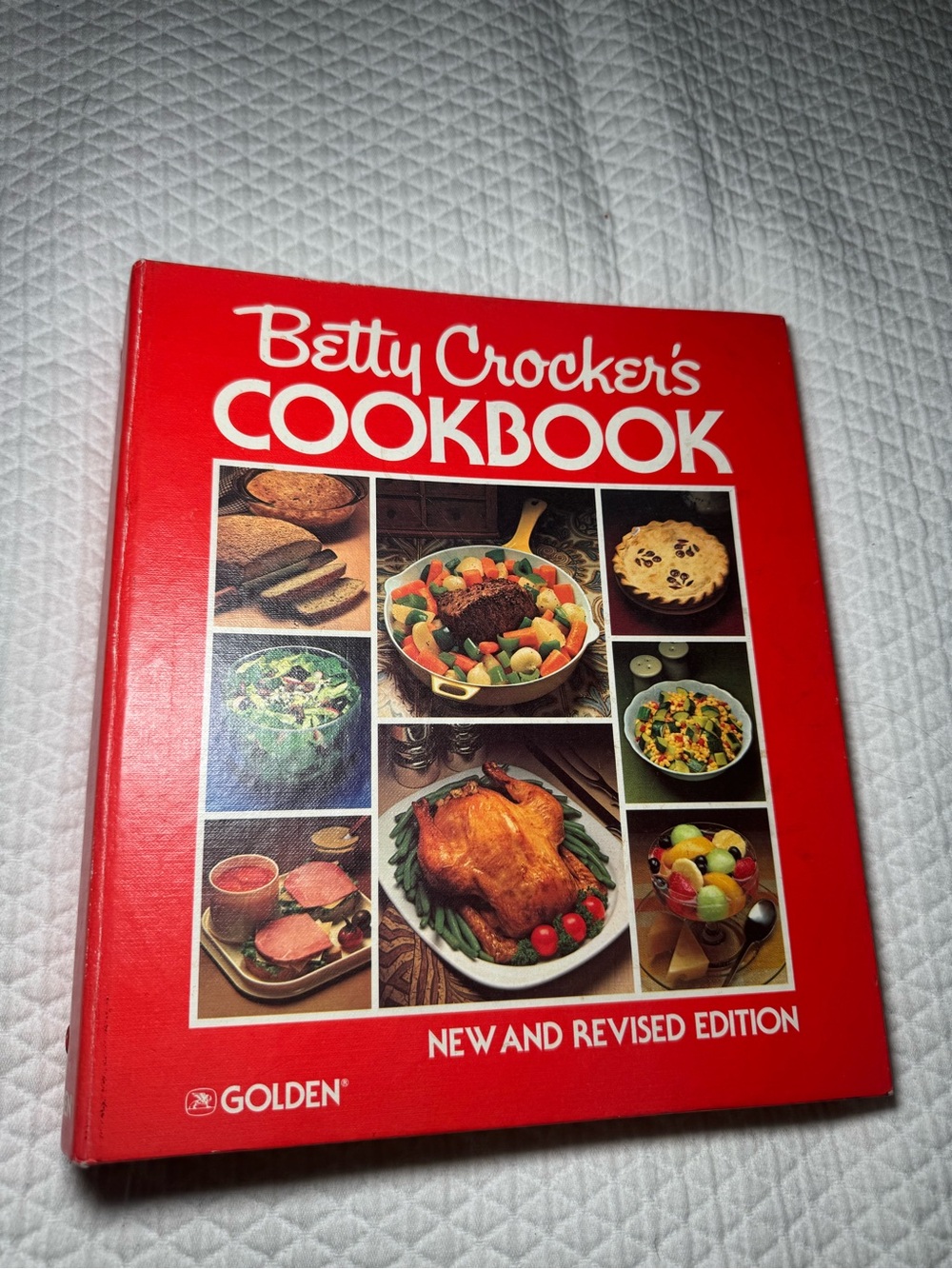 Vintage 1983 Betty Crocker’s Cookbook New Revised Edition 8th Printing Binder
